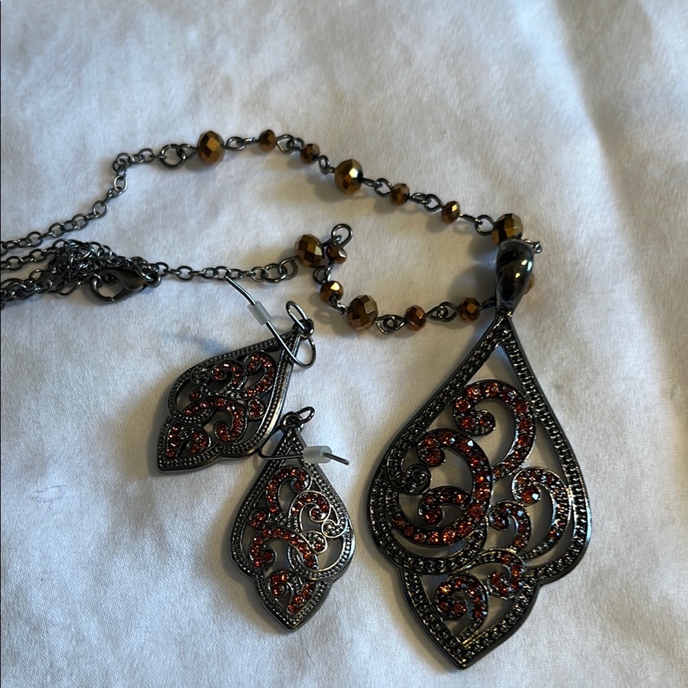 Elegant Black and Red Jewelry Set